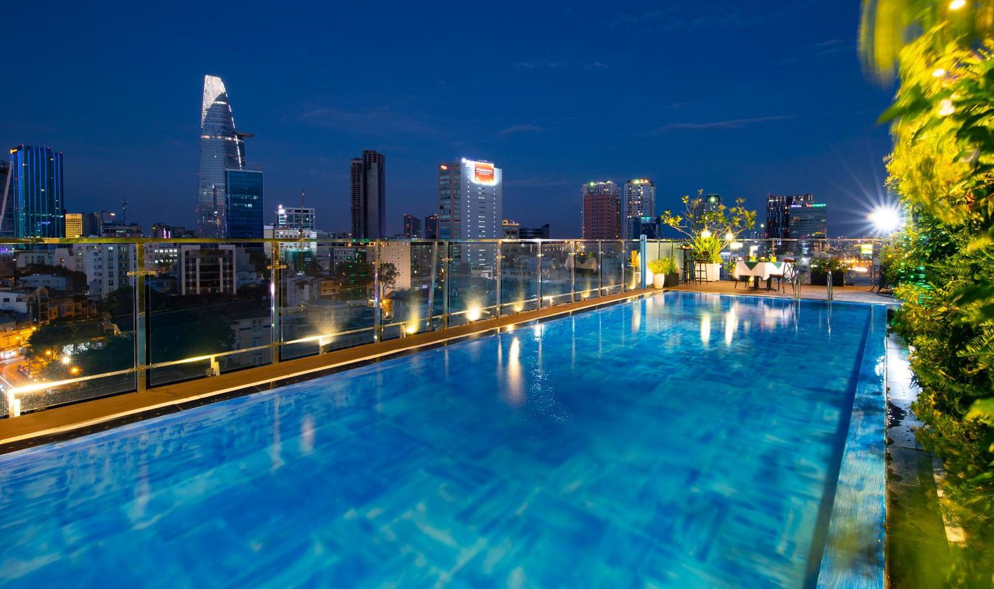 Lotus Central Hotel&SkyBar Ho Chi Minh-stad Buitenkant foto