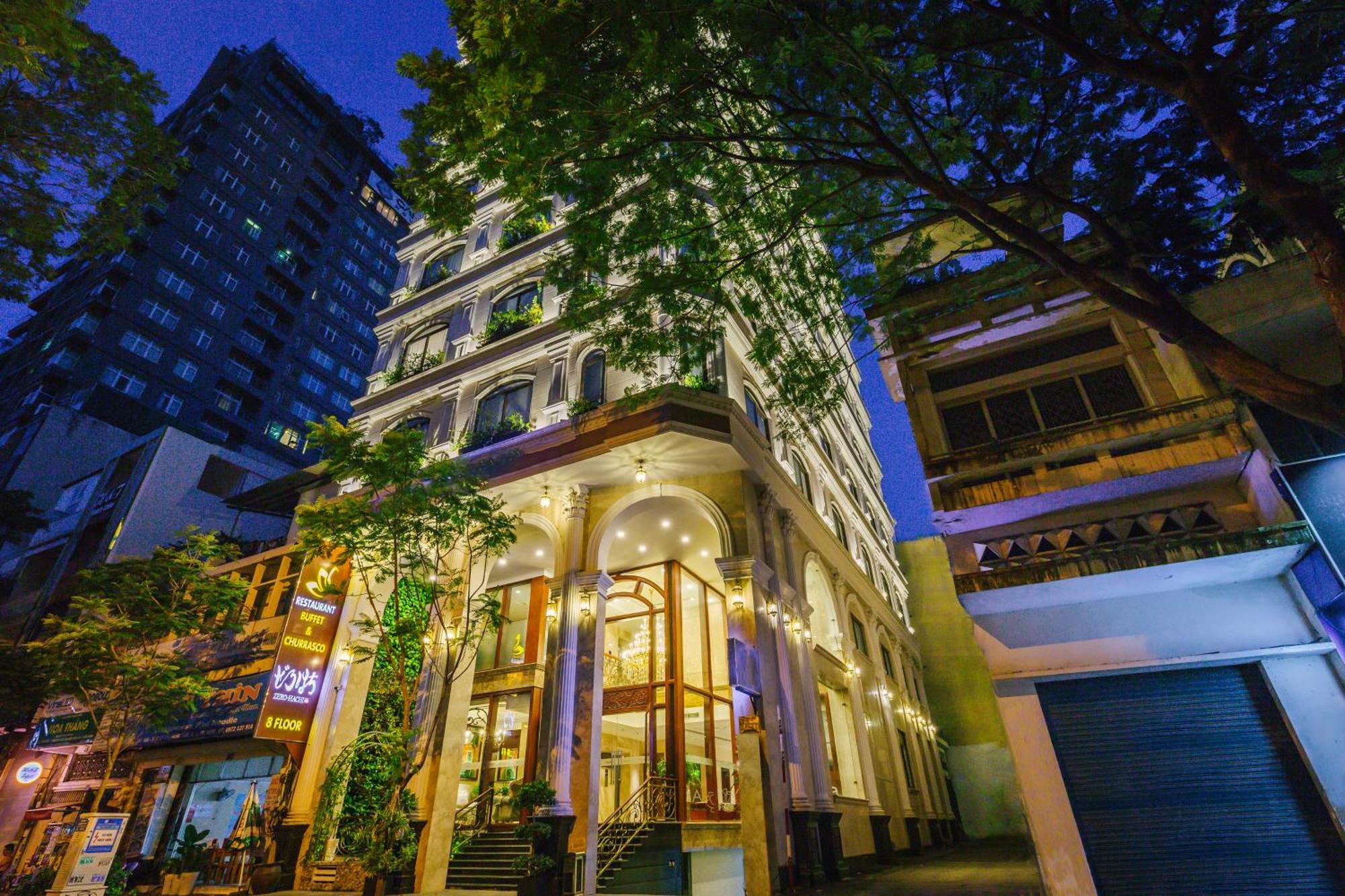 Lotus Central Hotel&SkyBar Ho Chi Minh-stad Buitenkant foto